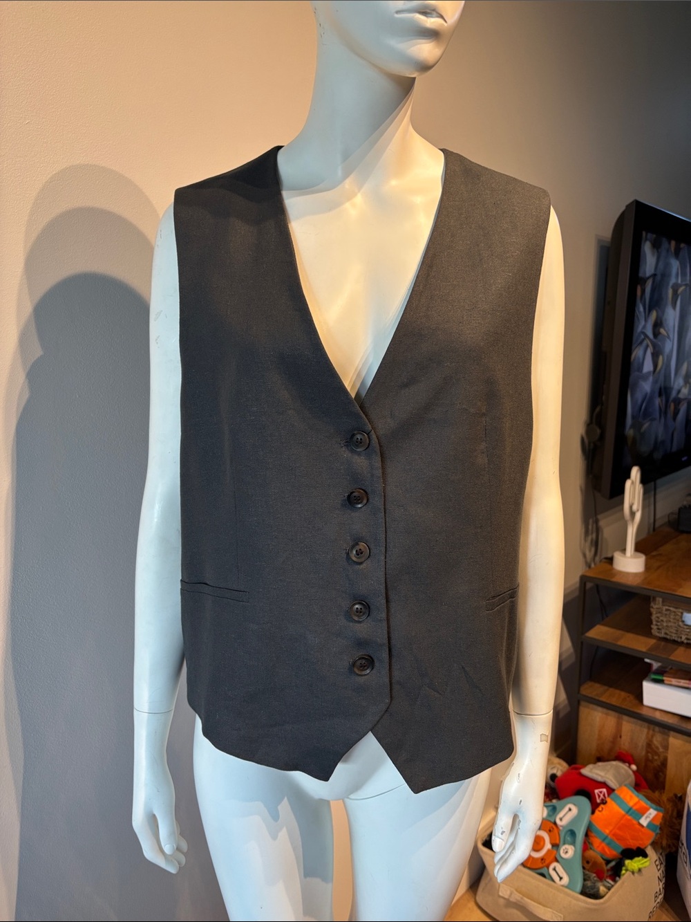 Zara Black Sleeveless Button-Front Vest